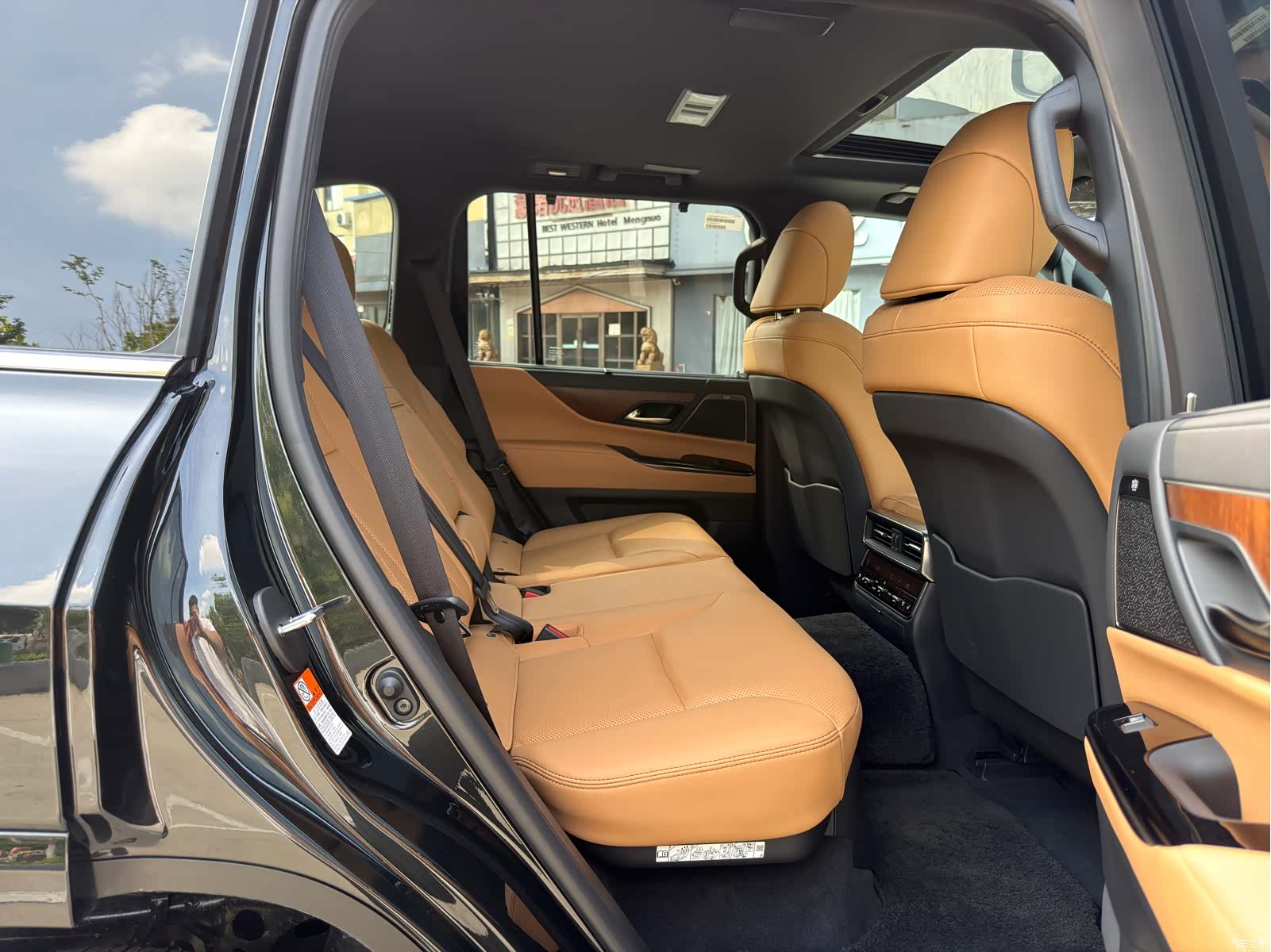 Lexus LX, 2025 16