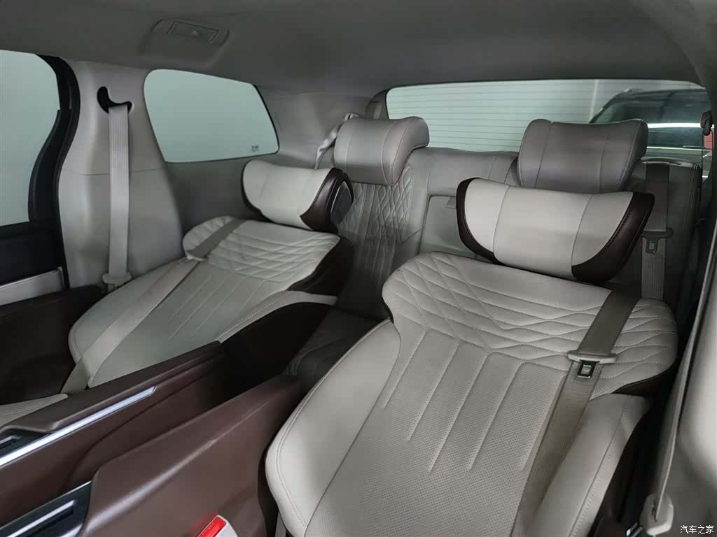 Buick GL8, 2021 10