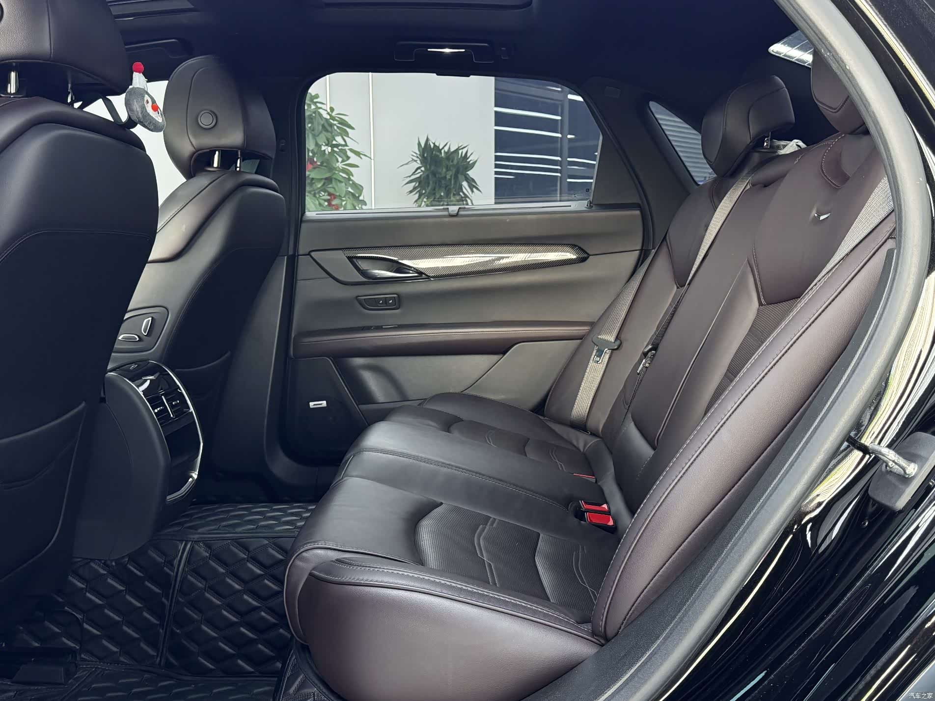 Cadillac CT6, 2022 7