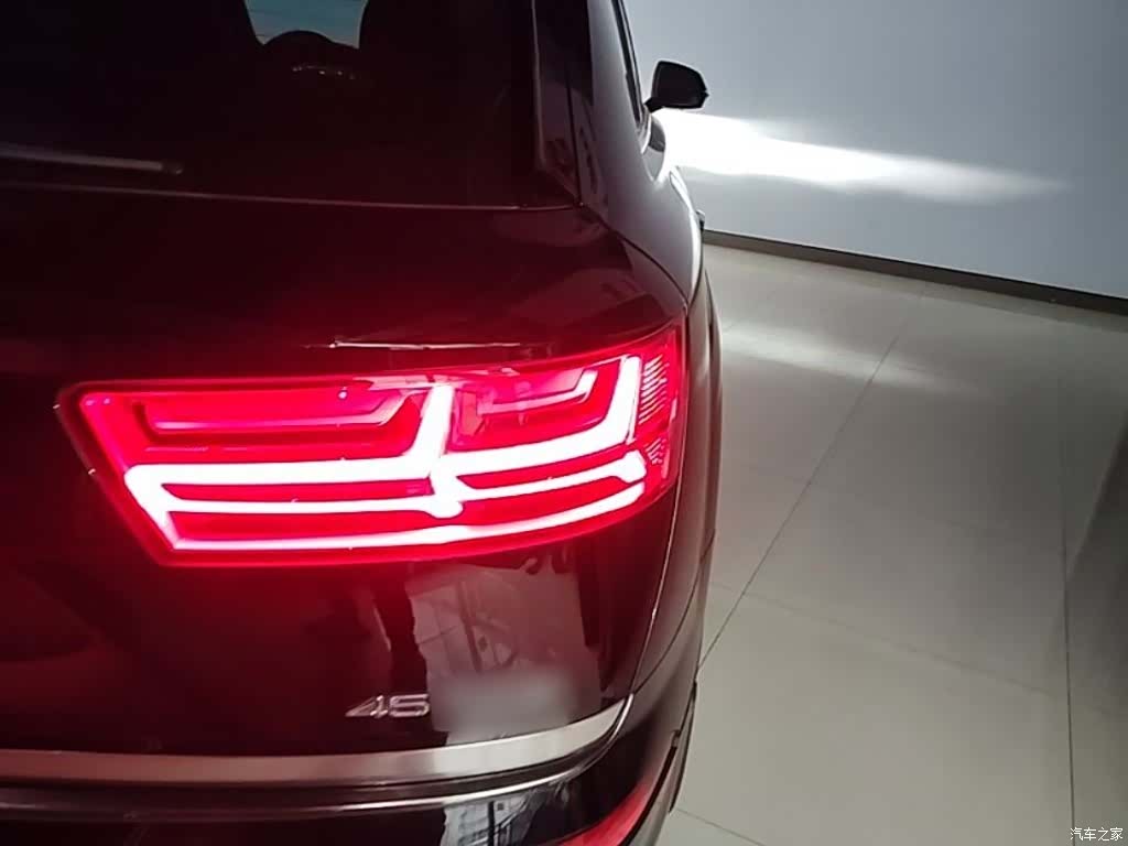 Audi Q7, 2018 8