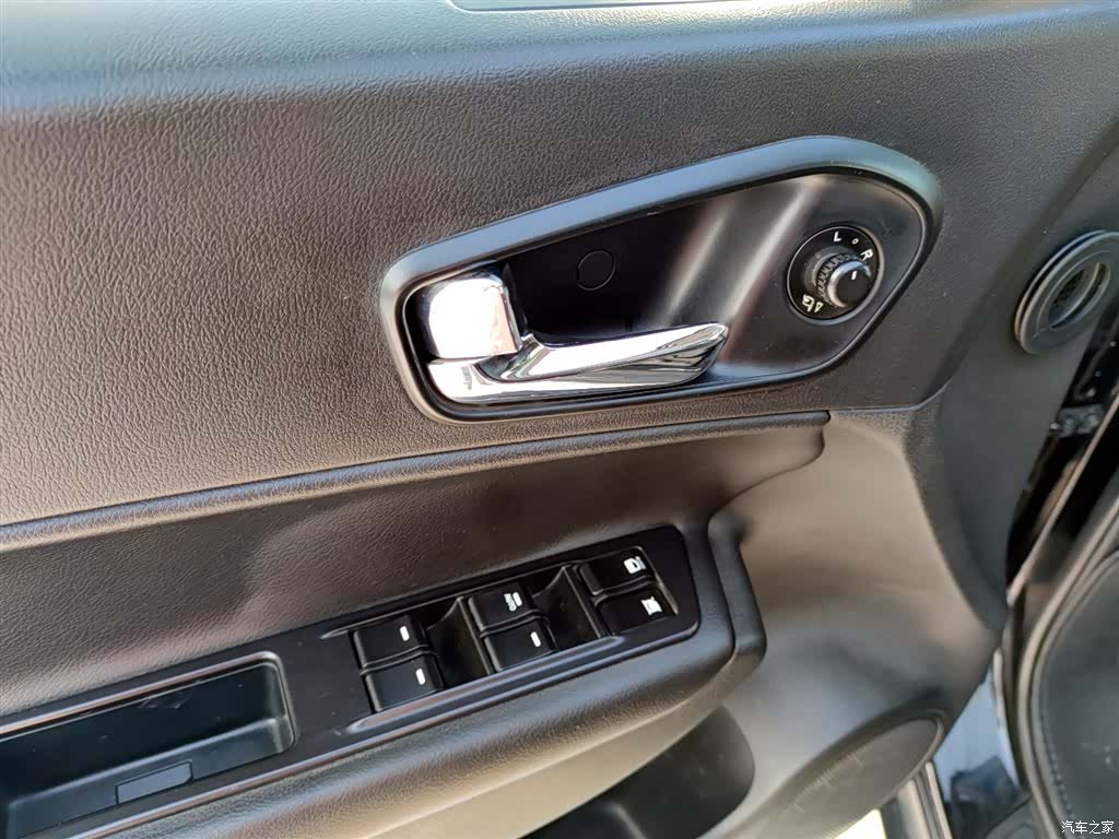 GAC GS5, 2013 15