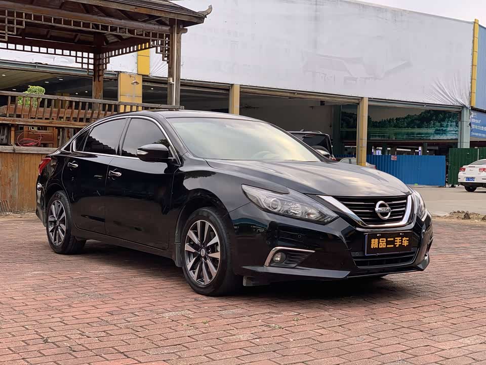 Nissan Teana
