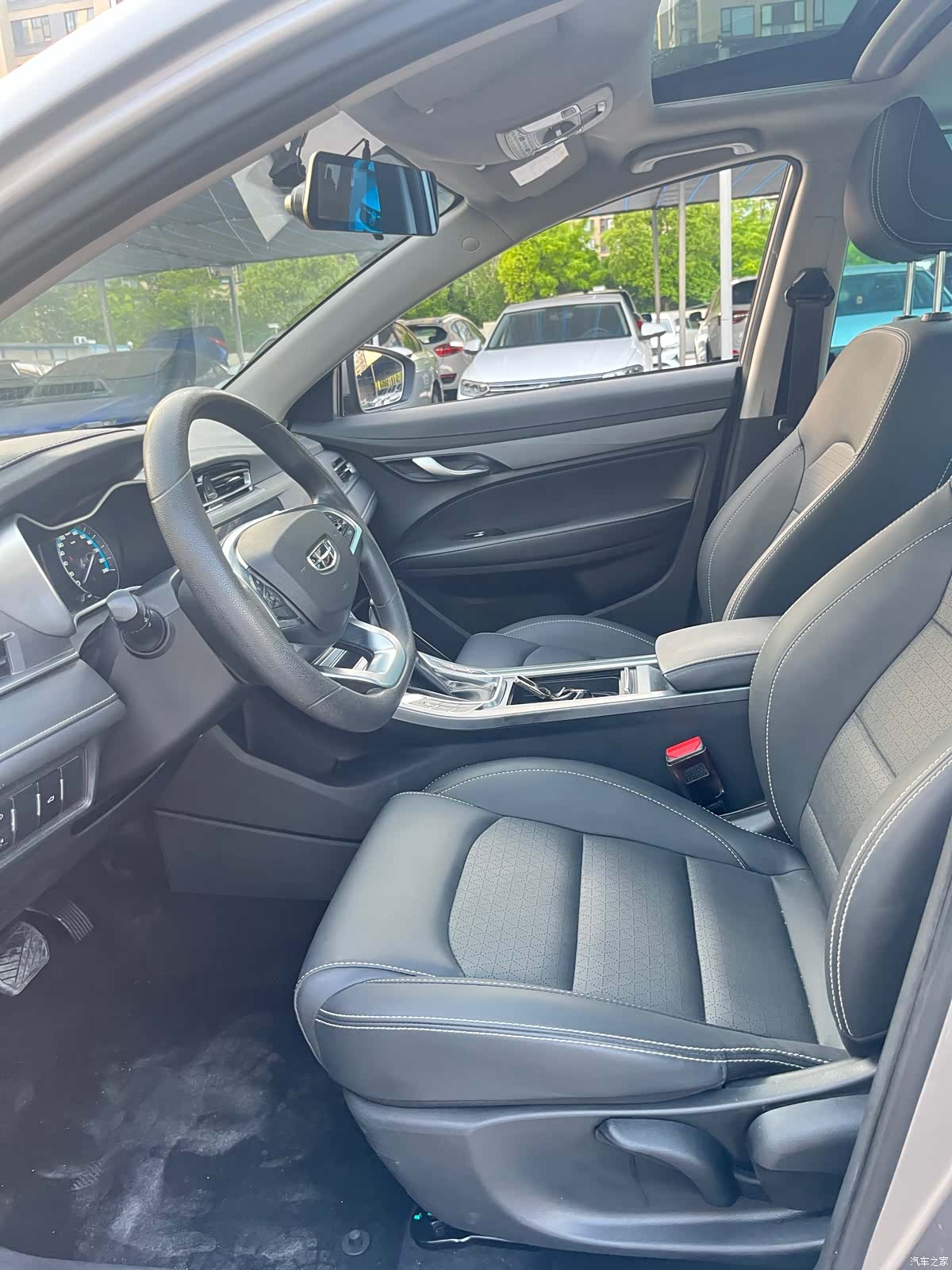 Geely Emgrand, 2021 14