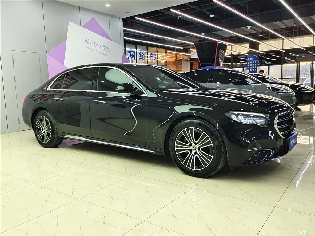 Mercedes-Benz E-Class, 2024 3