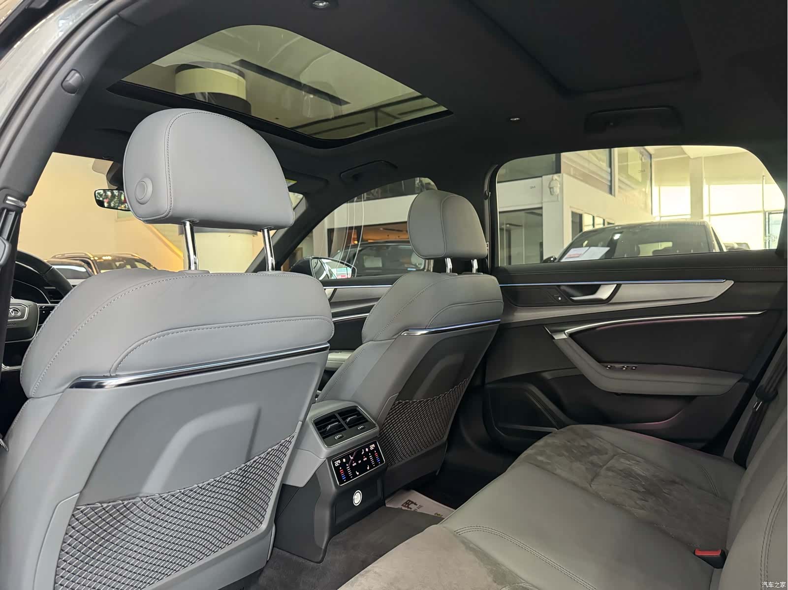 Audi A6L, 2021 10