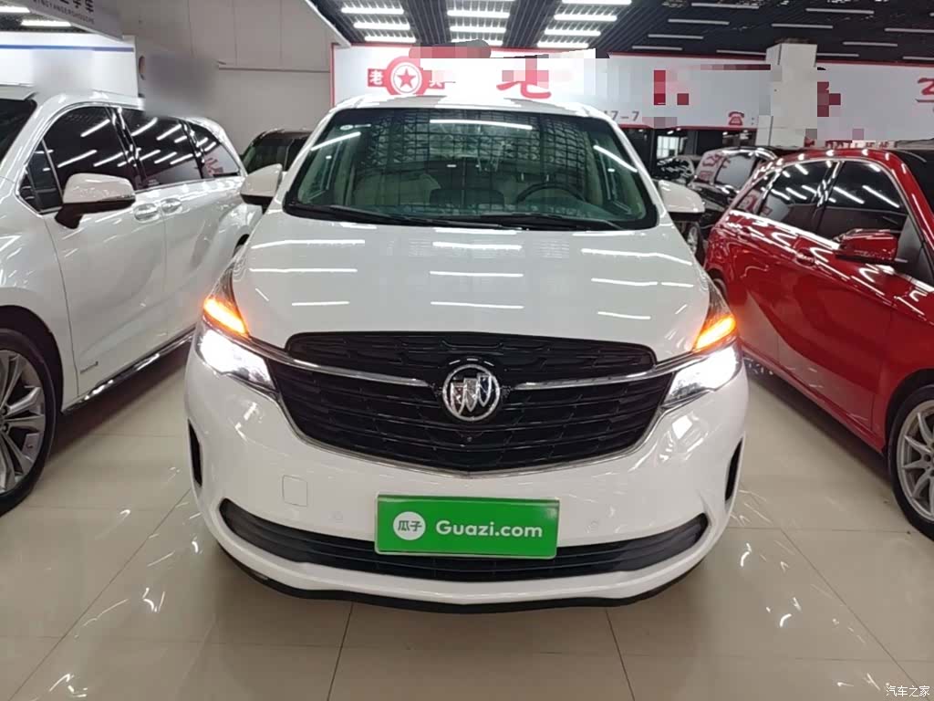 Buick GL8, 2021 3