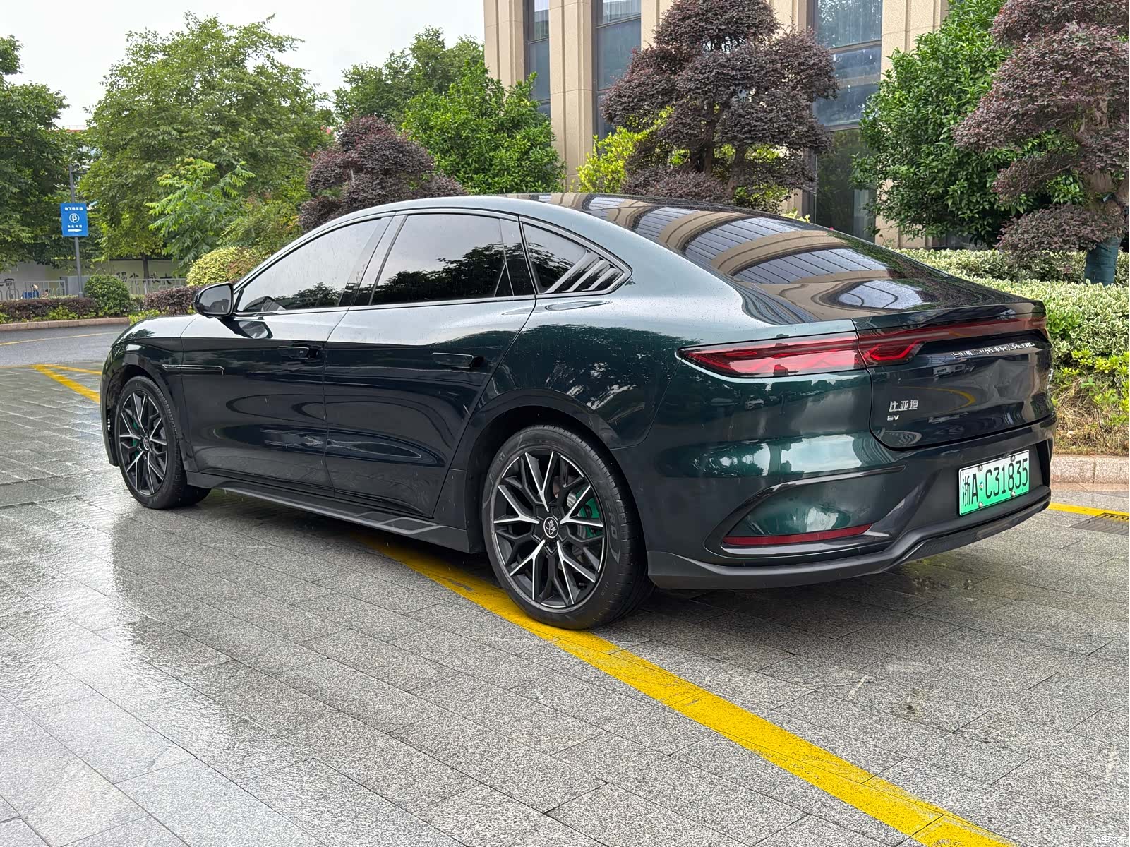 BYD Han, 2022 8
