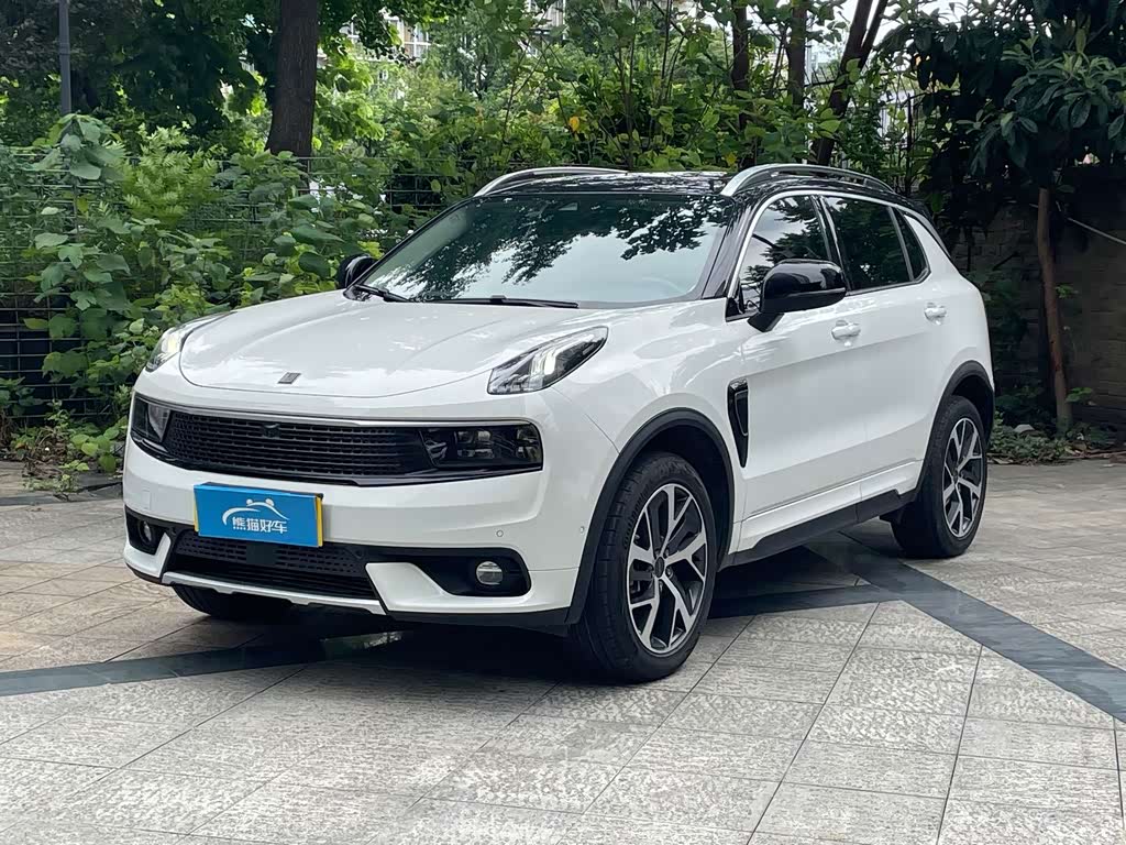 Lynk & Co 01