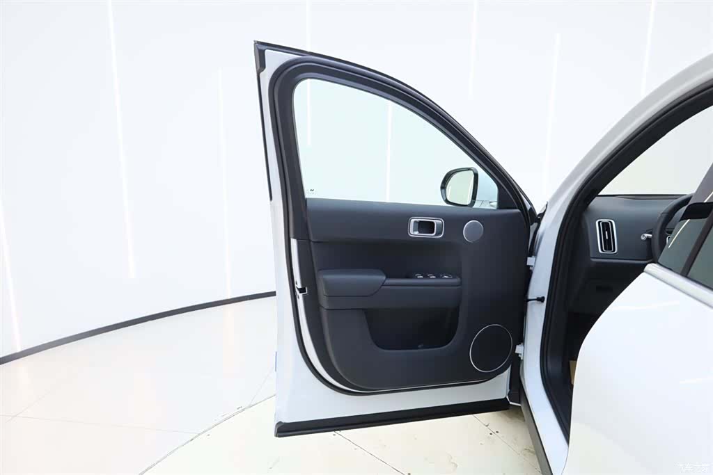 Li Auto L8, 2026 17