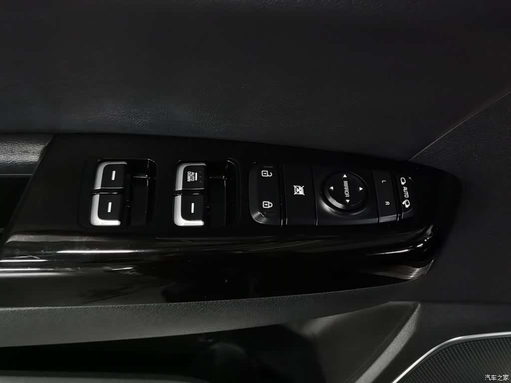 Kia KX5, 2016 9