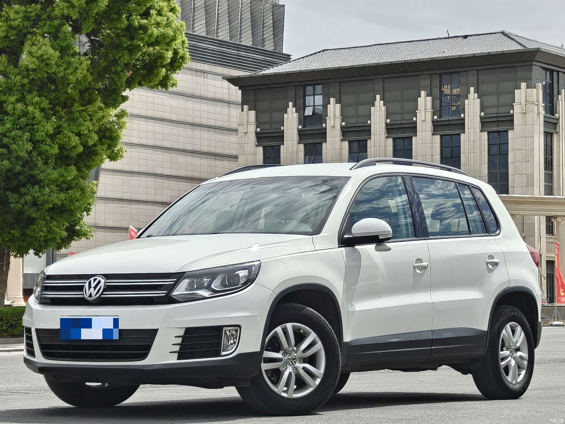 Volkswagen Tiguan, 2015 1