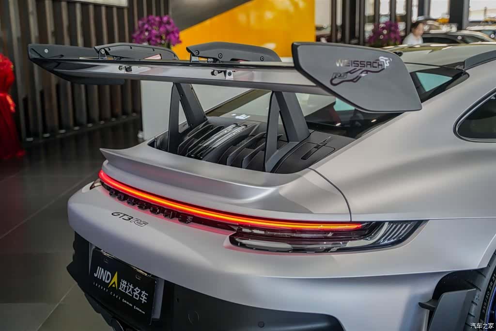 Porsche 911, 2025 33