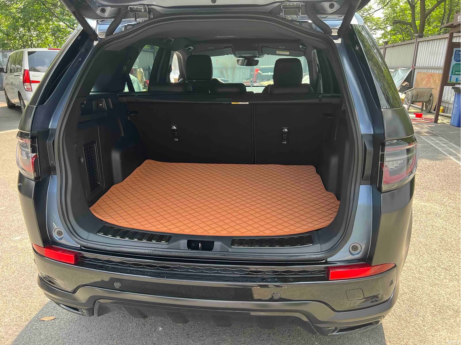 Land Rover Discovery, 2023 12
