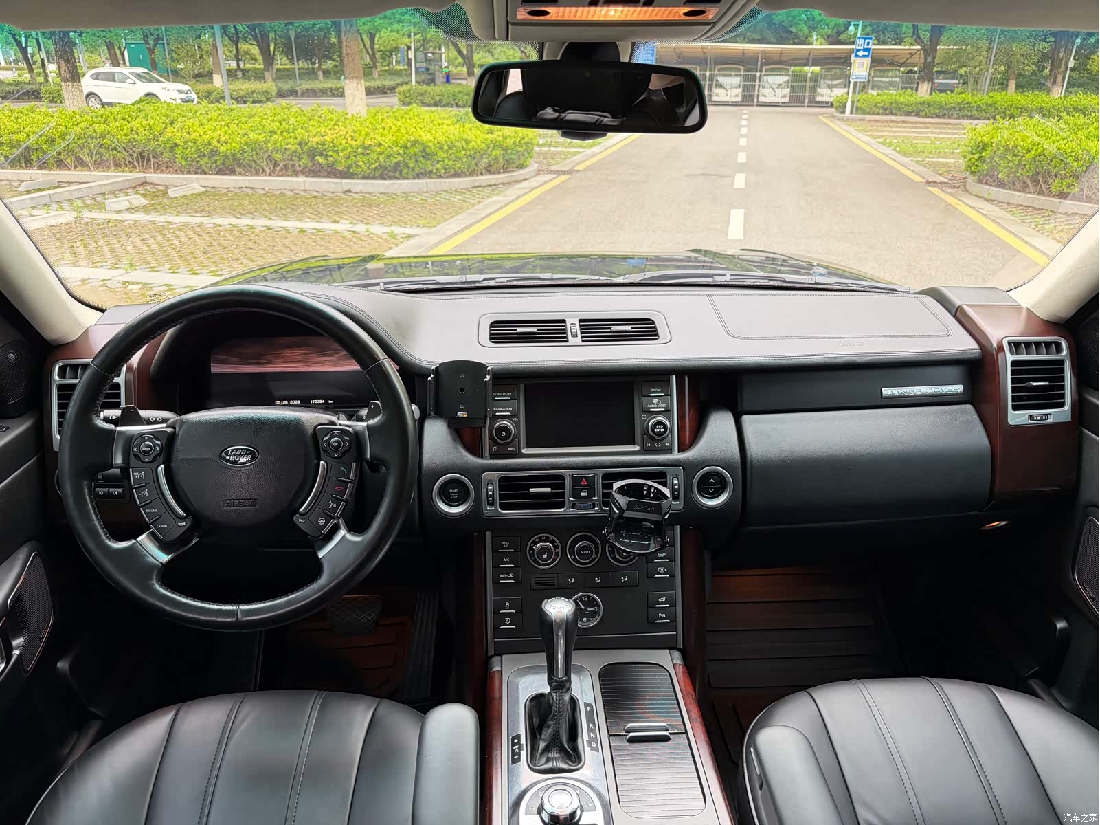 Land Rover Range Rover, 2011 10