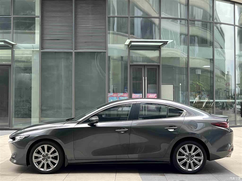 Mazda Mazda3, 2022 7