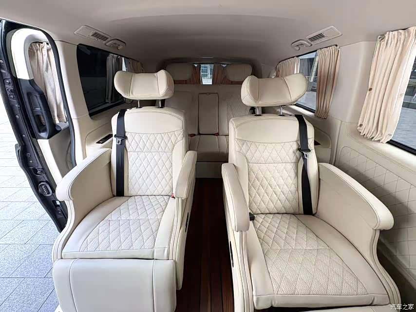 Mercedes-Benz 7, 2018 6