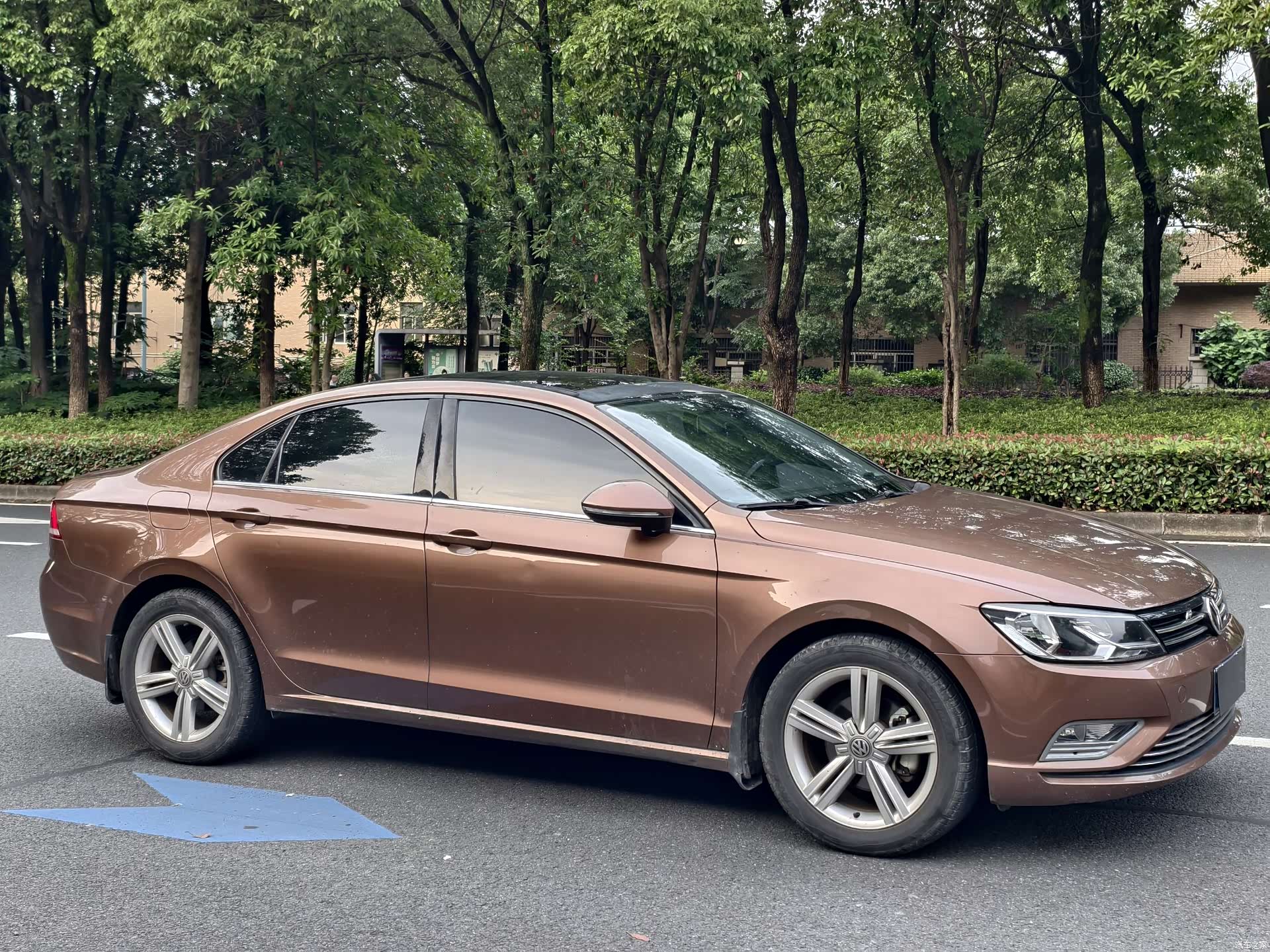 Volkswagen Lamando, 2016 3