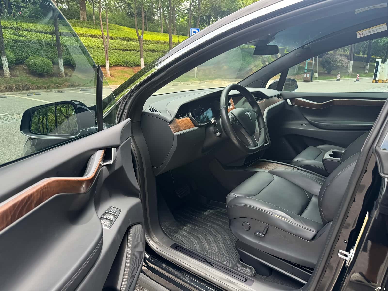 Tesla Model X, 2019 13