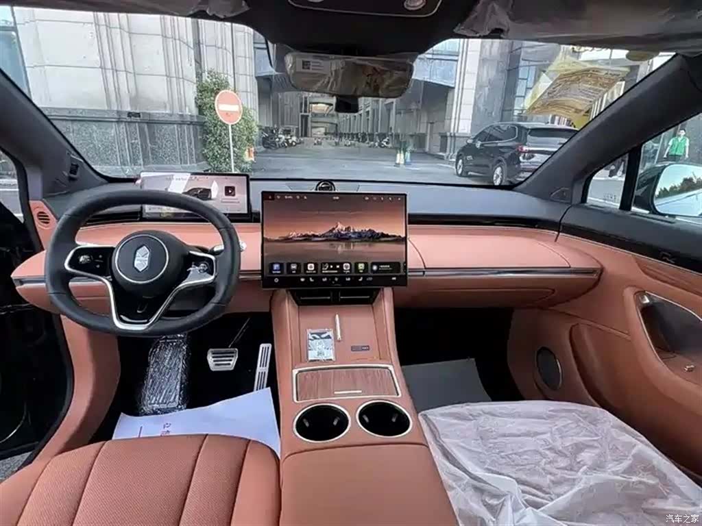 Luxeed R7, 2026 3