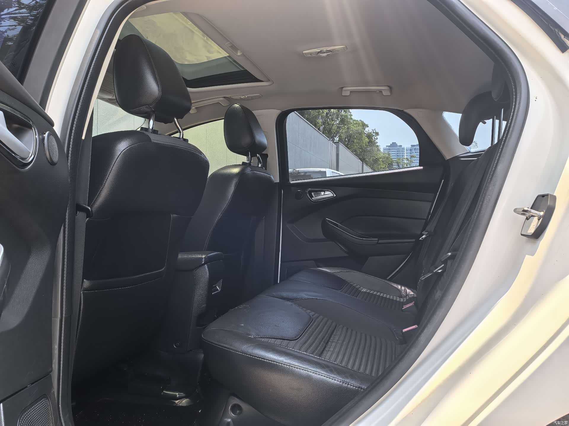 Ford Focus, 2015 4