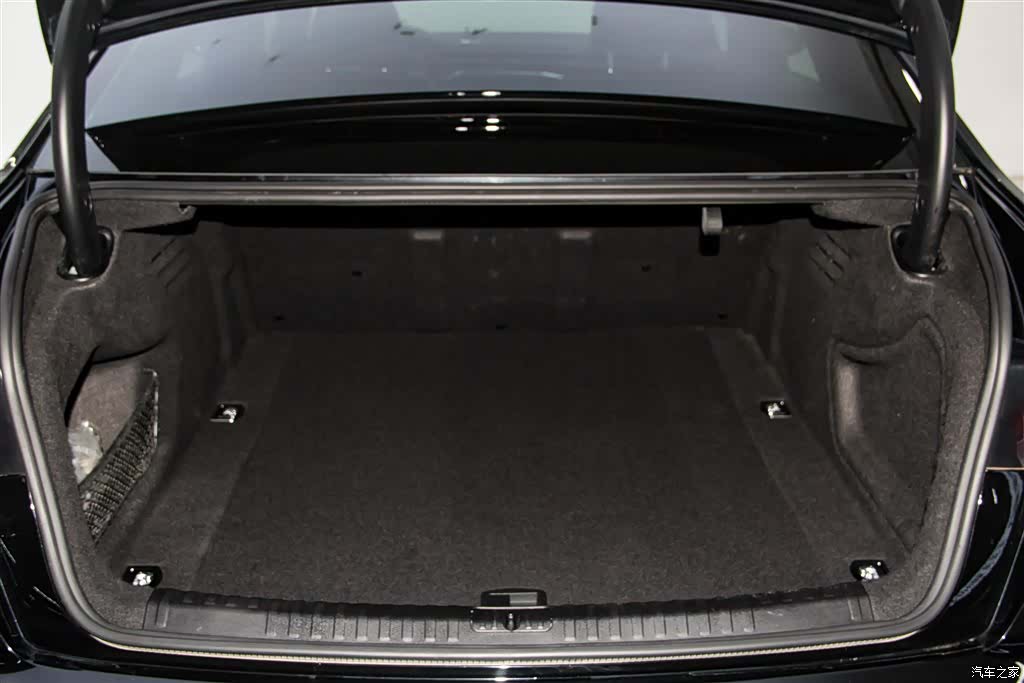 Audi A6L, 2021 13