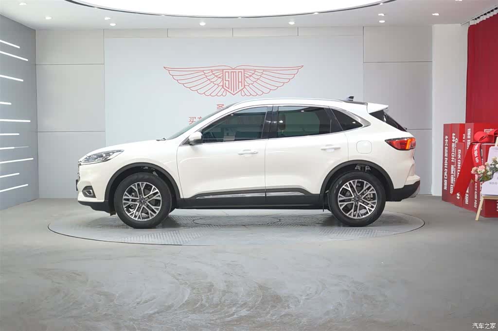 Ford Escape, 2023 2