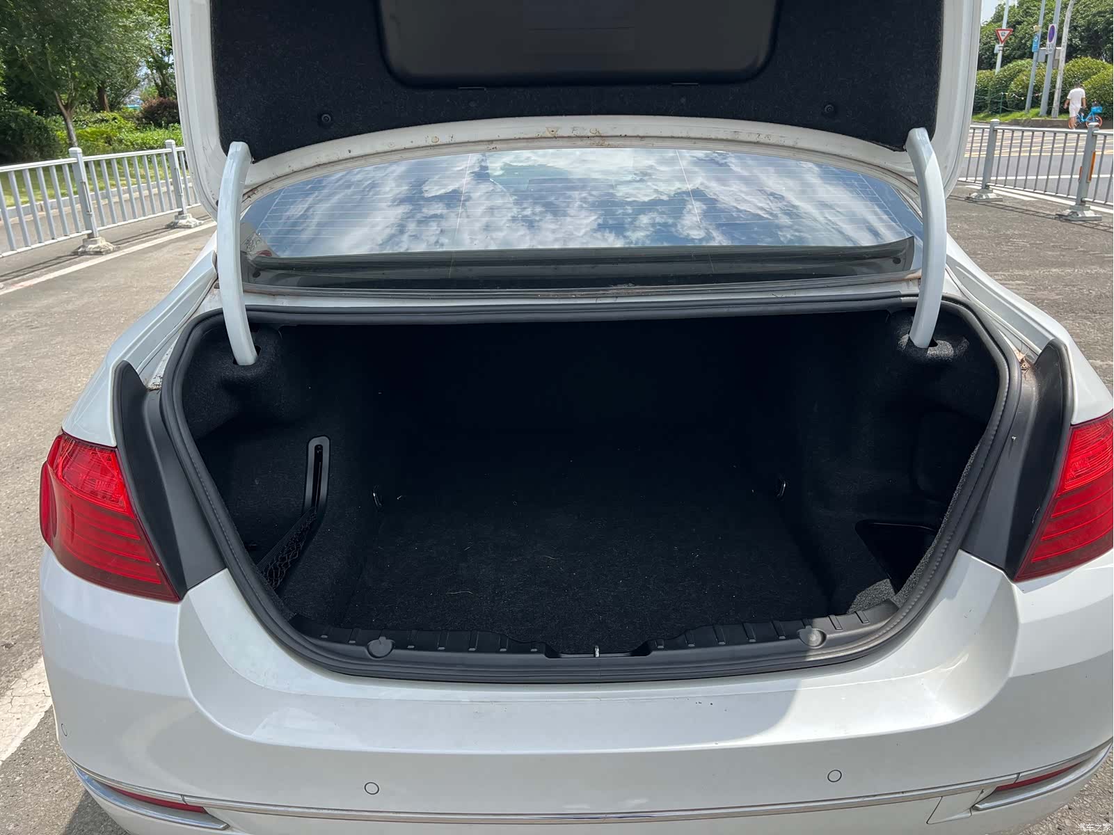 BMW 5 Series, 2015 13