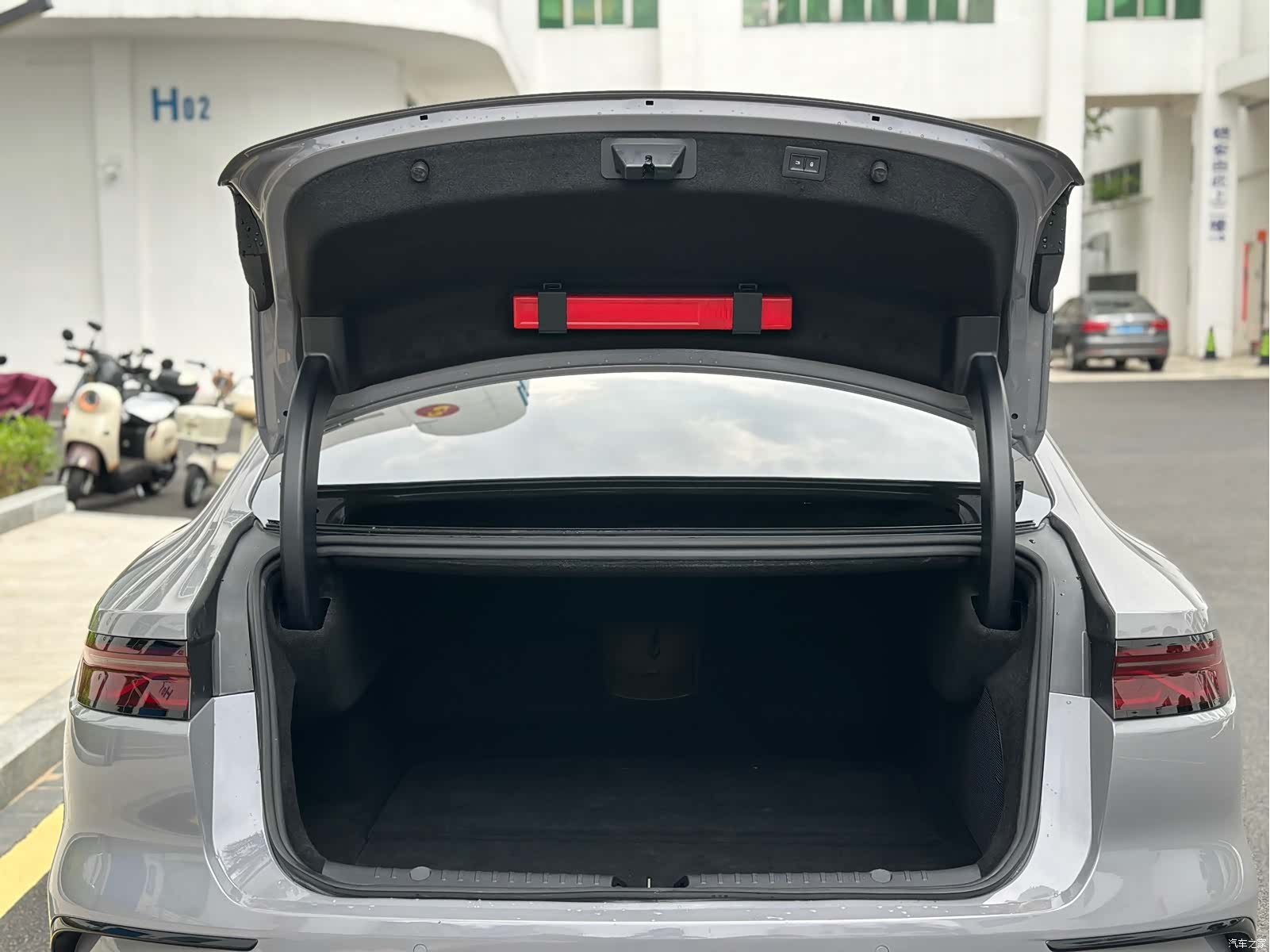 BYD Han, 2025 14