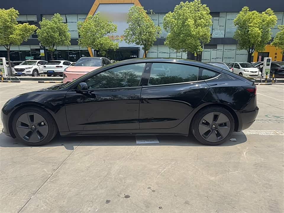 Tesla Model 3 Tesla Model 3