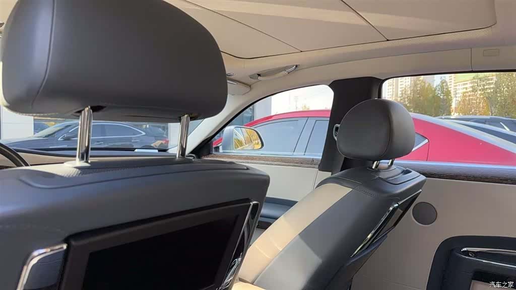 Rolls-Royce Ghost, 2018 все фото