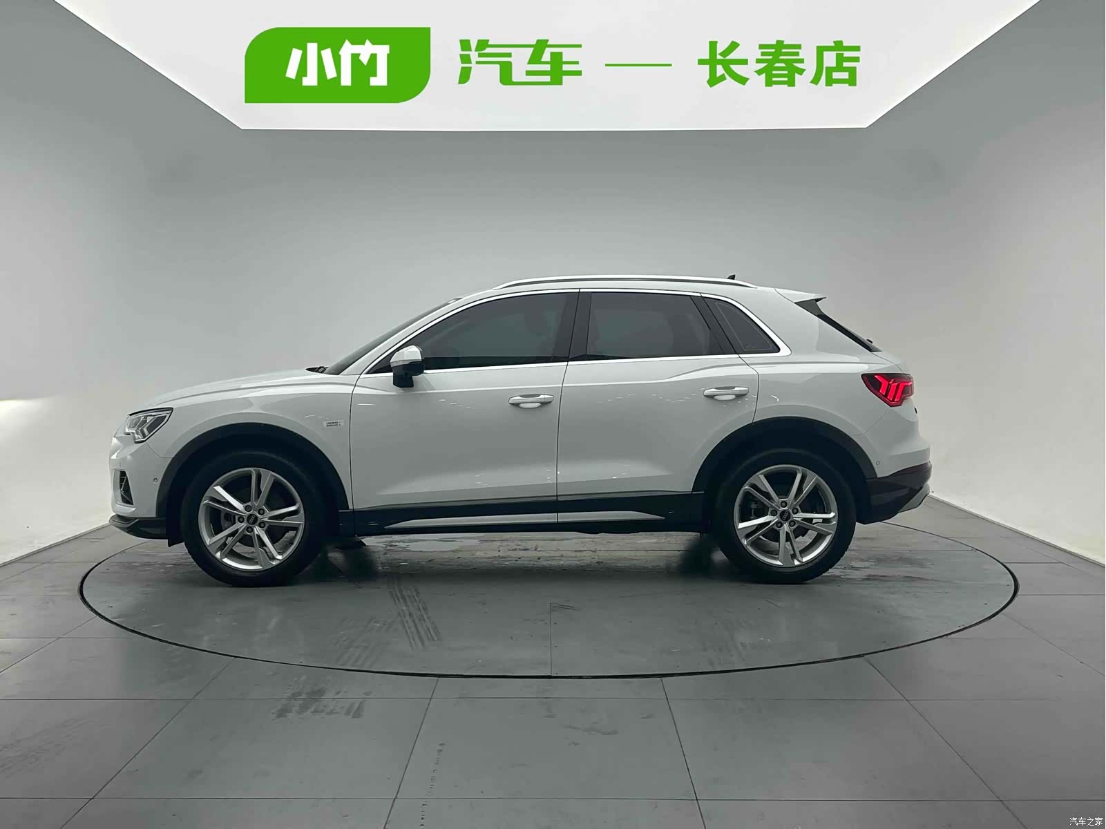 Audi Q3, 2023 3