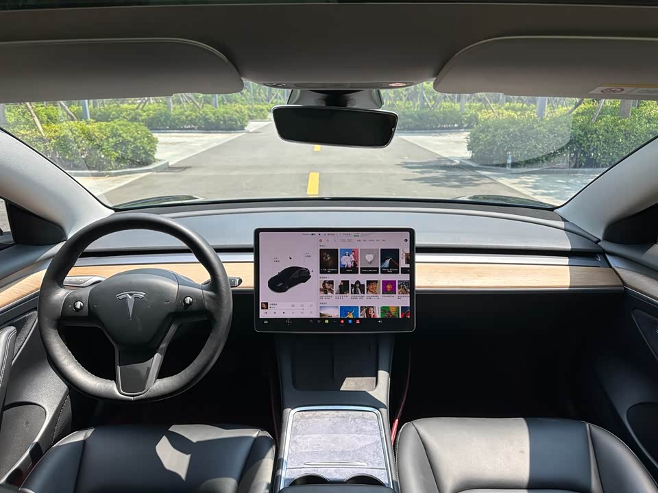 Tesla Model 3 Tesla Model 3