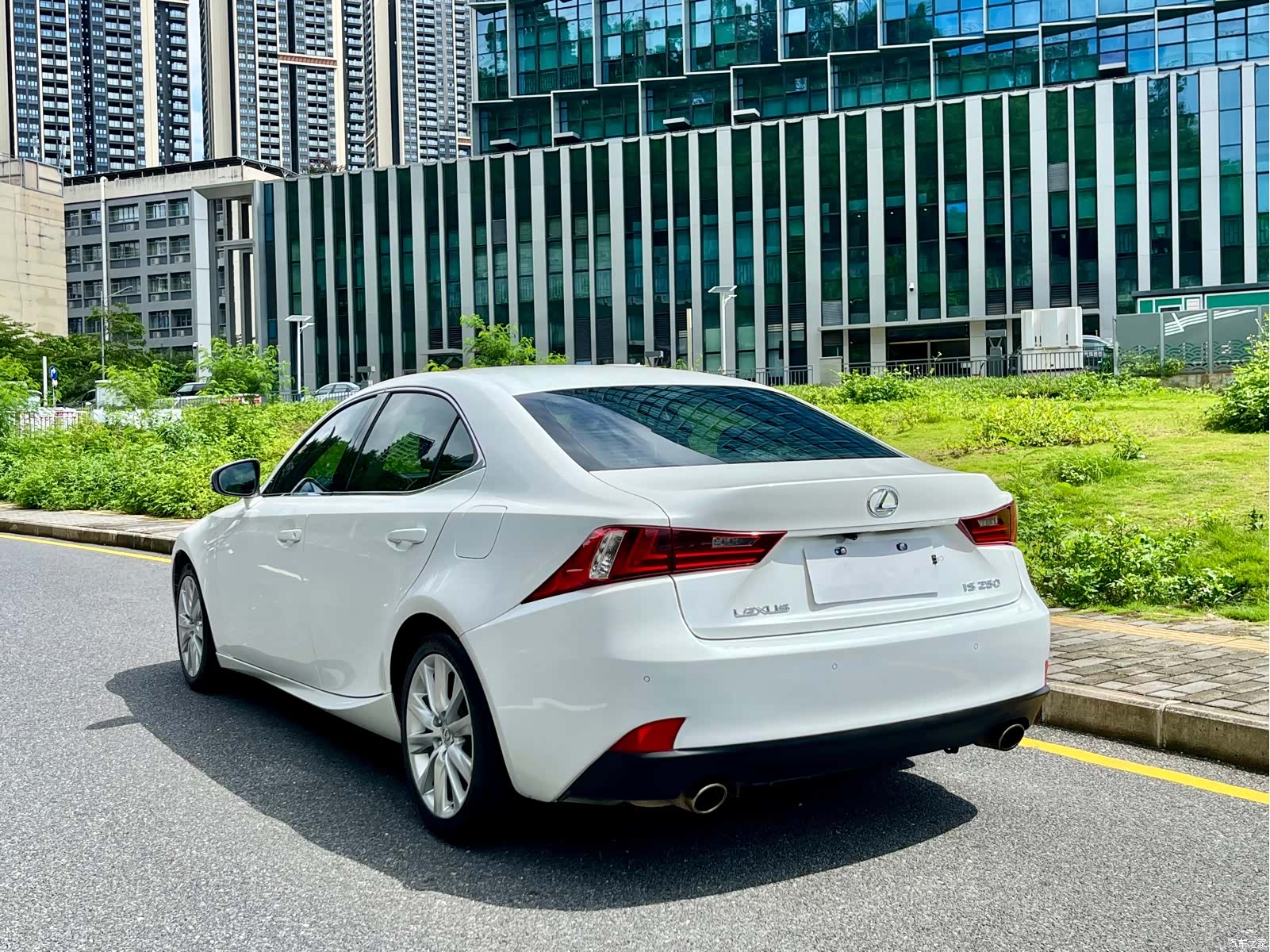 Lexus IS, 2013 15