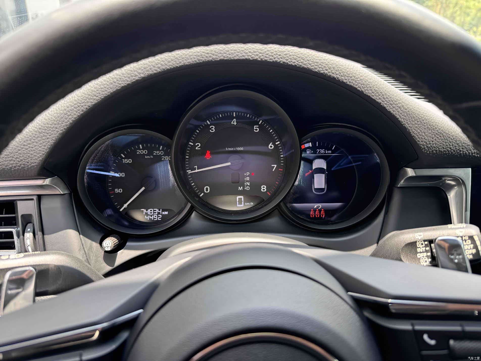 Porsche Macan, 2022 4