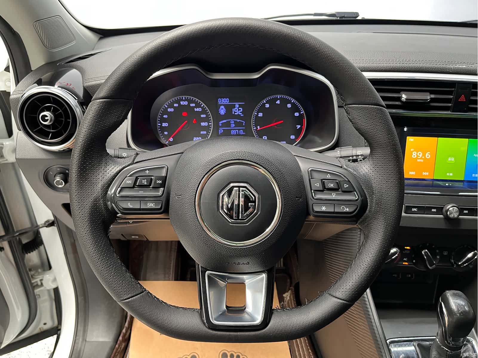 MG ZS, 2019 8