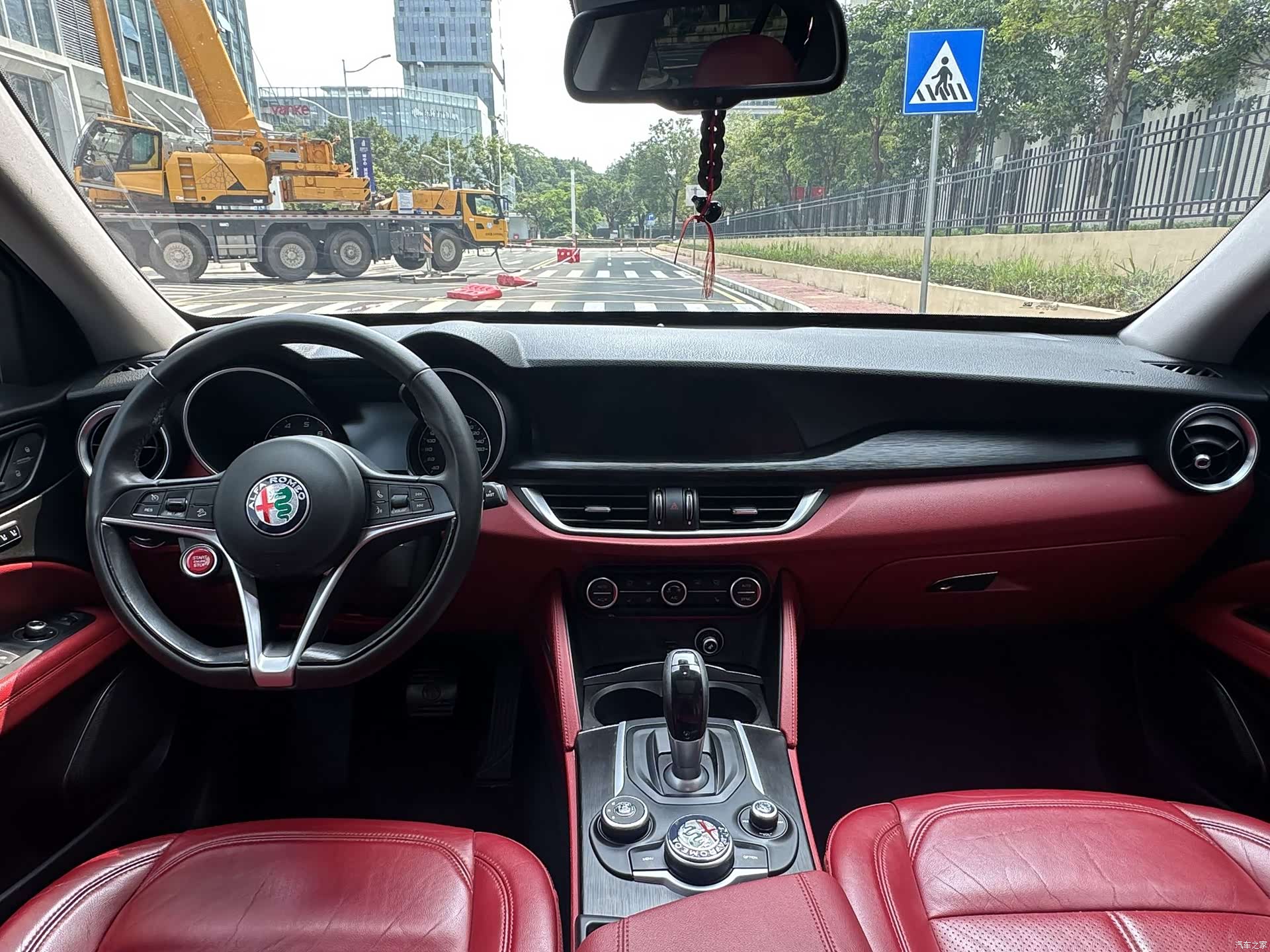 Alfa Romeo Stelvio, 2018 4