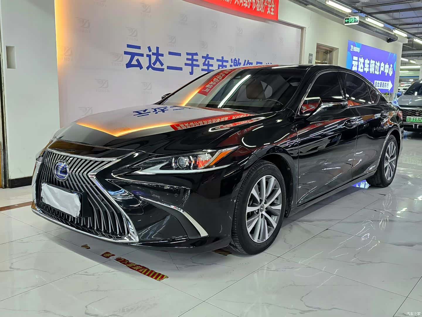 Lexus ES, 2018 1