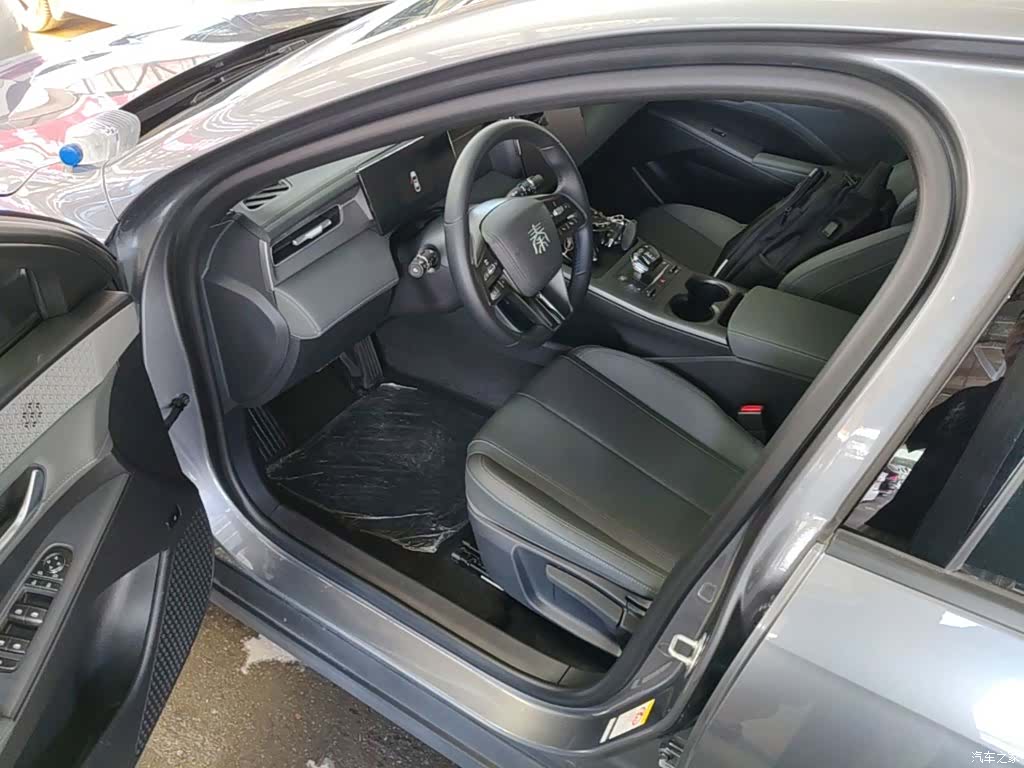 BYD Qin, 2025 16