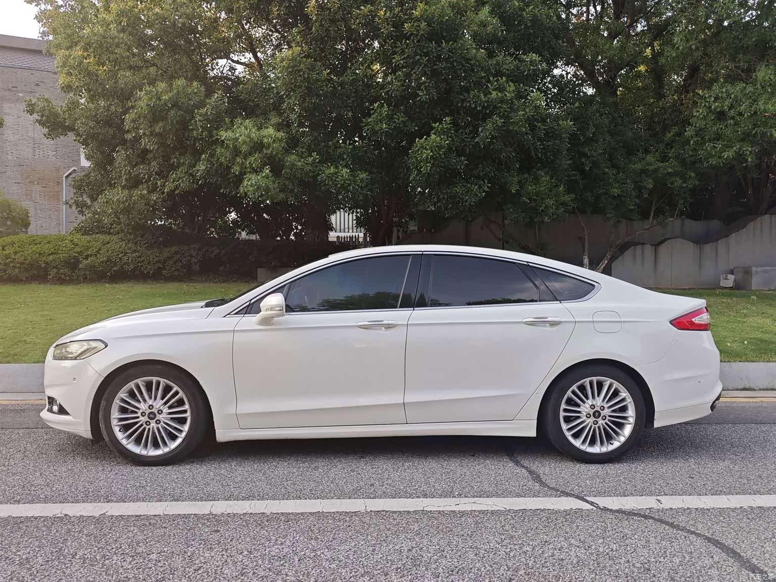 Ford Mondeo, 2014 3