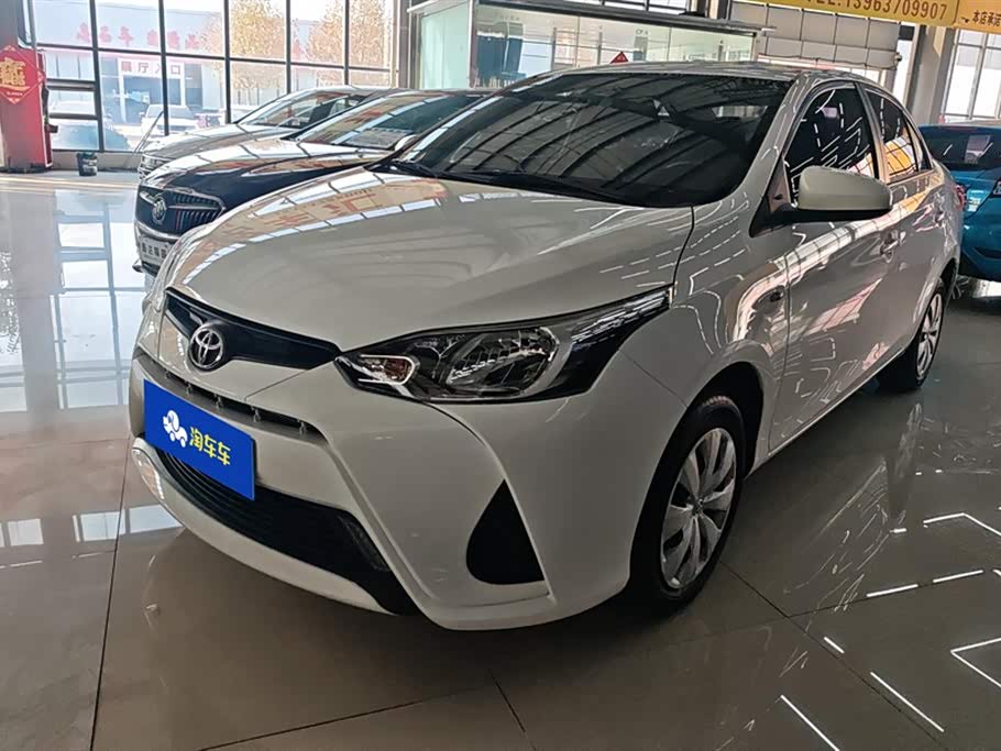 Toyota YARiS L to enjoy