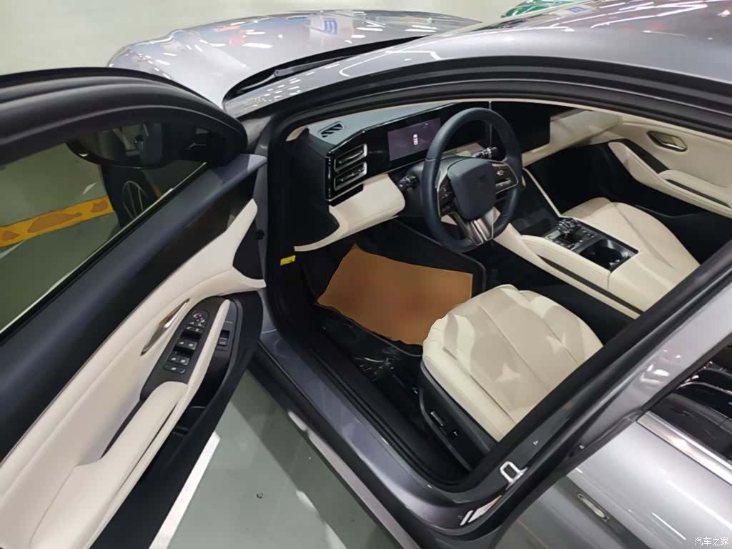 BYD Qin, 2025 16