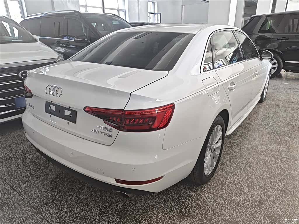 Audi A4L, 2017 12