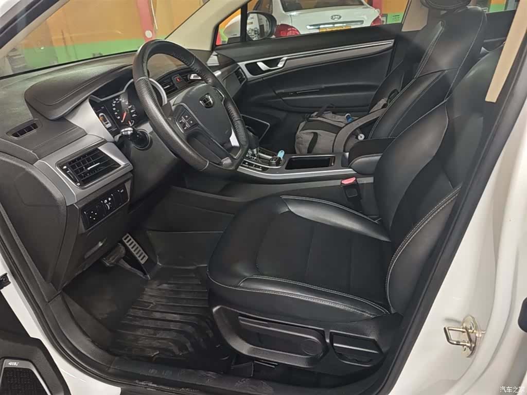 Geely Emgrand, 2018 15