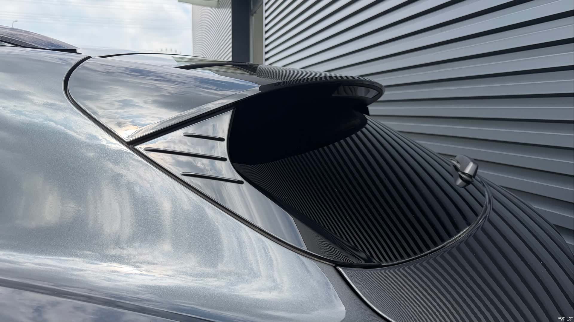 Porsche Taycan, 2025 19