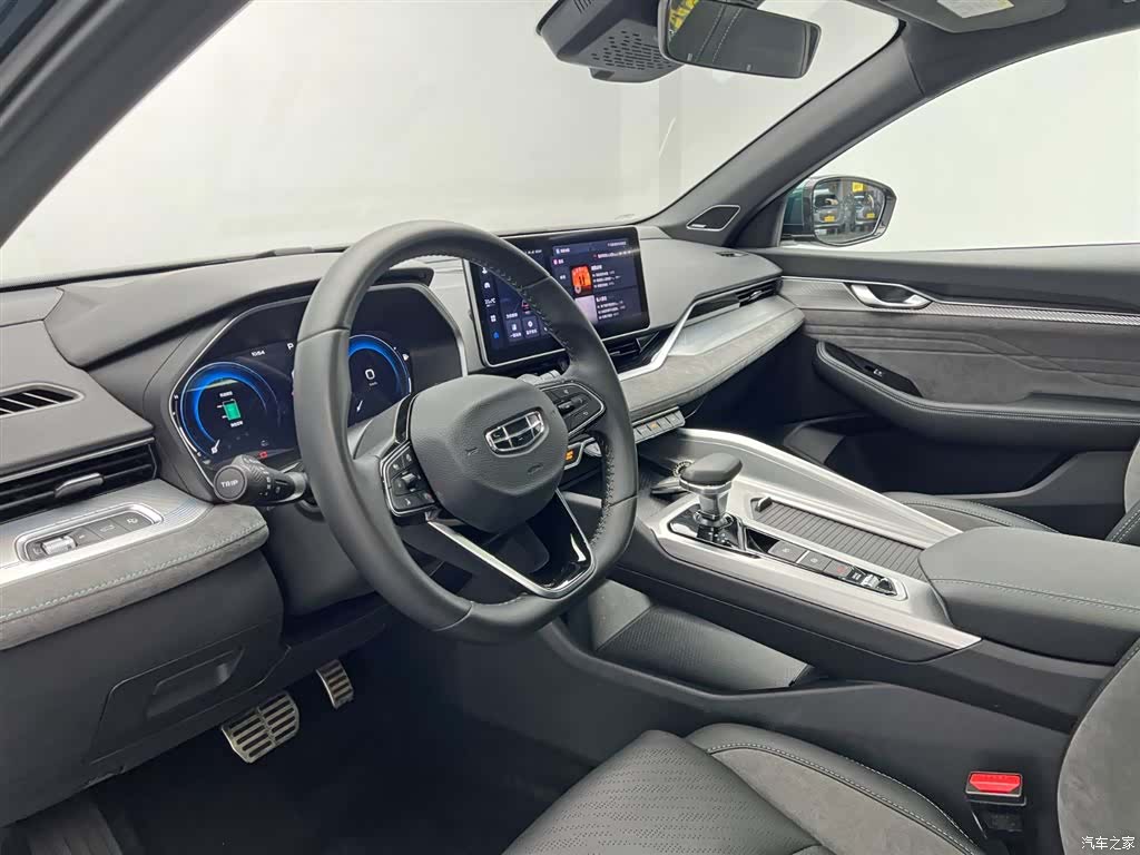 Geely Preface, 2024 13