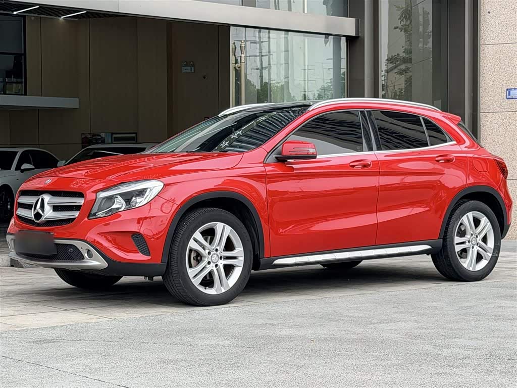 Mercedes-Benz GLA