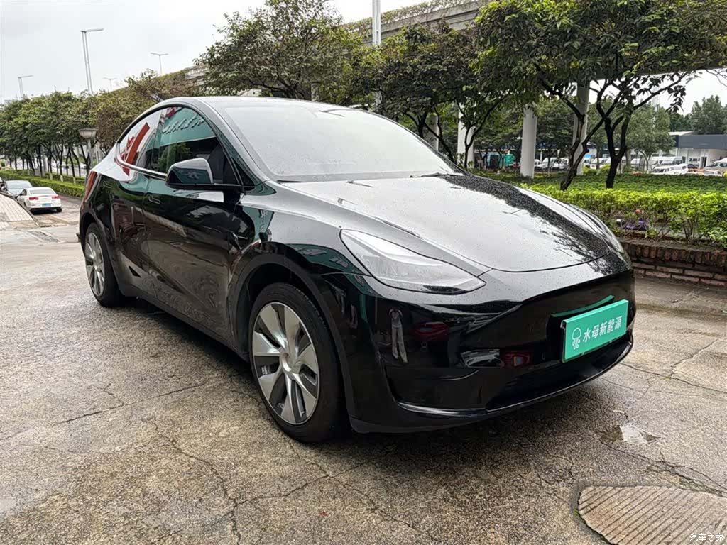 Tesla Model Y, 2022 10