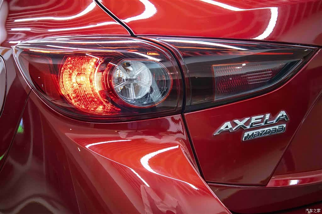 Mazda Mazda3, 2019 11