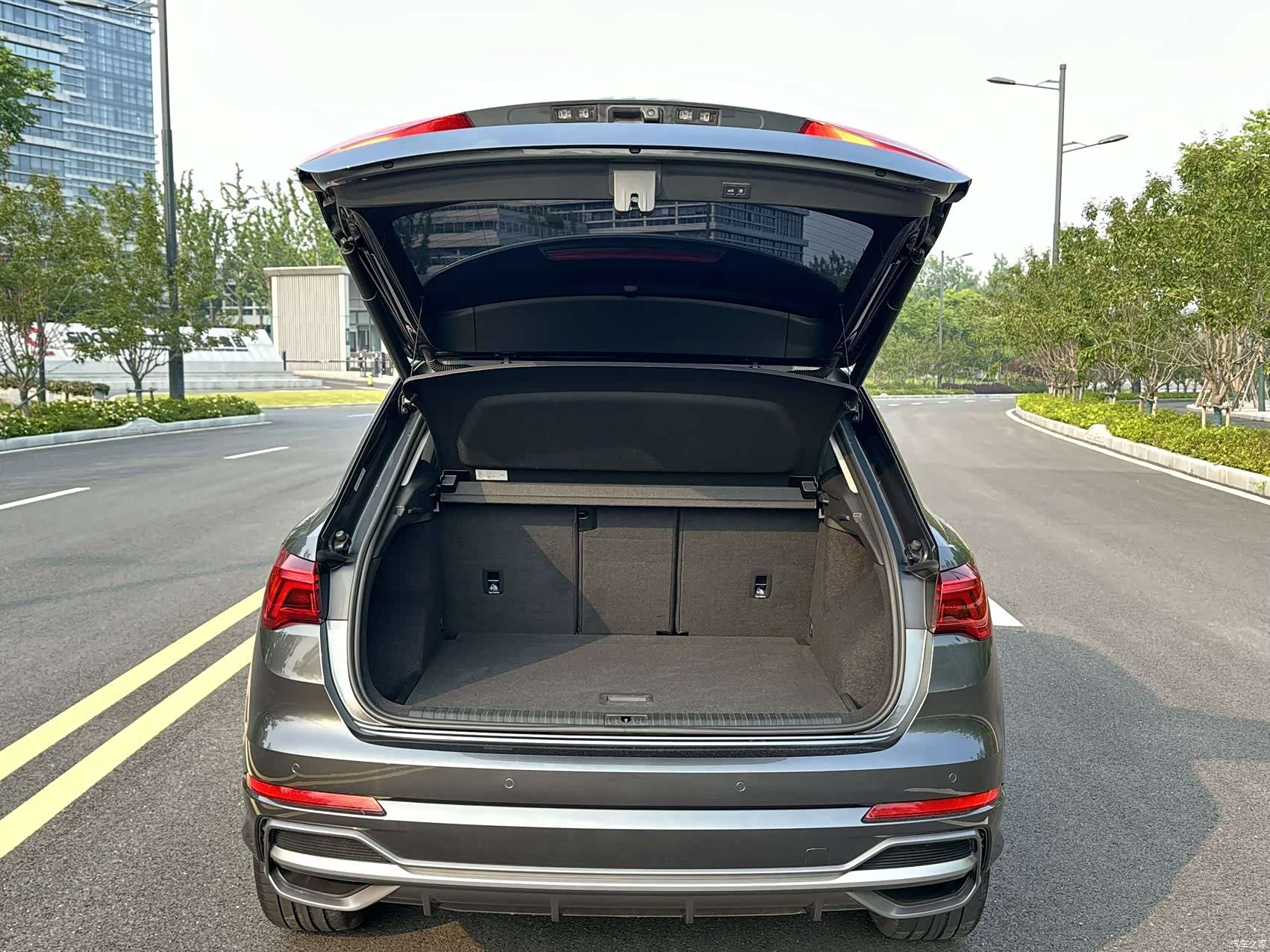 Audi Q3, 2022 11