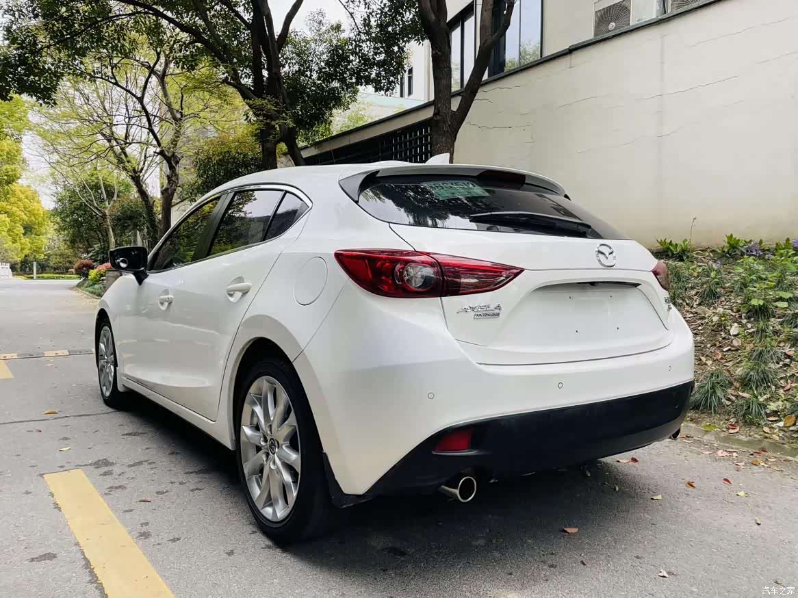 Mazda Mazda3, 2015 17